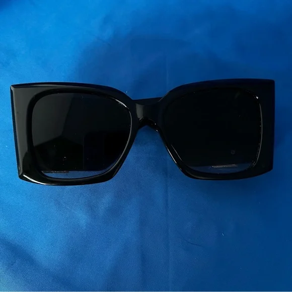Yves Saint Laurent Black Glossy Sunglasses - Picture 4 of 10